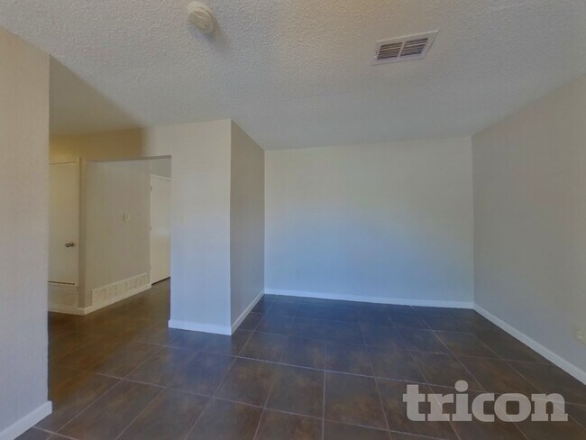 Foto del edificio - 4208 Middlebrook Dr