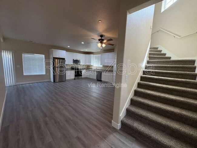 Building Photo - 1307 Hermosa Dr