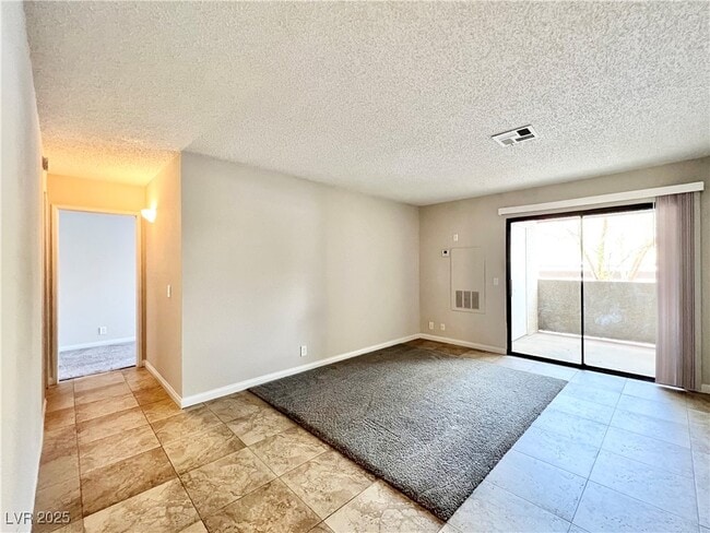 Building Photo - 3151 N Soaring Gulls Dr