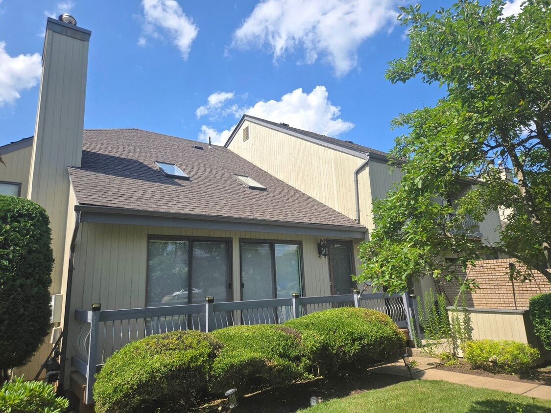 Primary Photo - Amenities abound! Spacious, 2-bed & 2.5-ba...