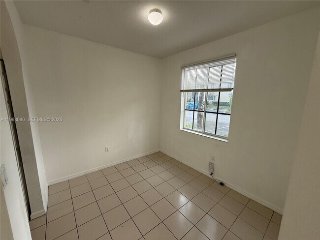 Foto del edificio - 1934 SW 60th Ave