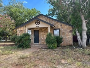 Building Photo - 409 Miller St