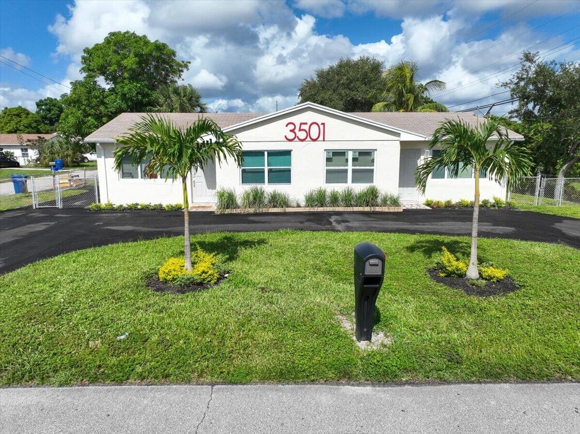 Primary Photo - 3501 Avenue E