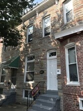 Building Photo - 2734 Huntingdon Ave