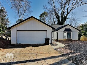 Building Photo - 120 Softwood Cir