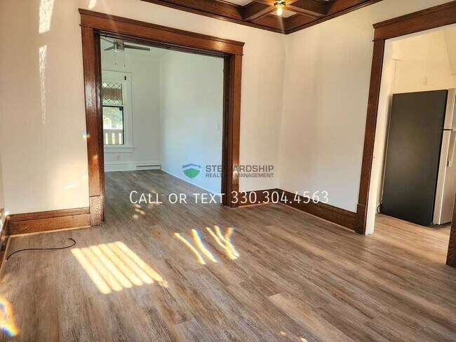 Foto del edificio - 687 Allyn St