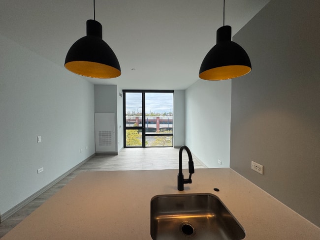 Building Photo - 2131 N Elston Ave