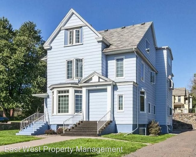 2231 W 3rd St, Duluth, MN 55806 Condo for Rent in Duluth, MN