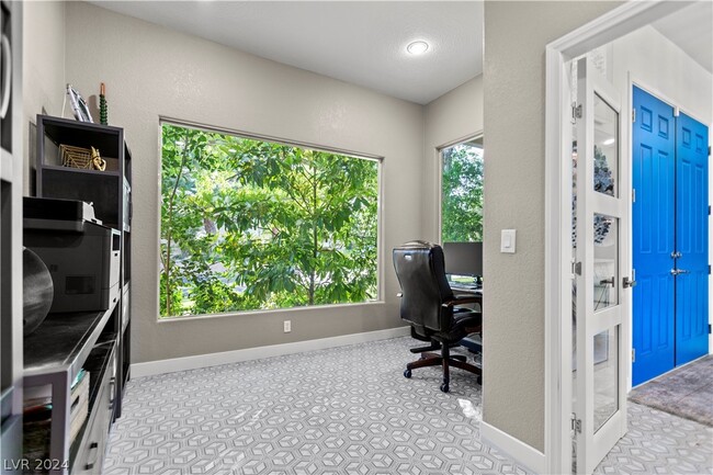 Building Photo - 8928 Echo Ridge Dr