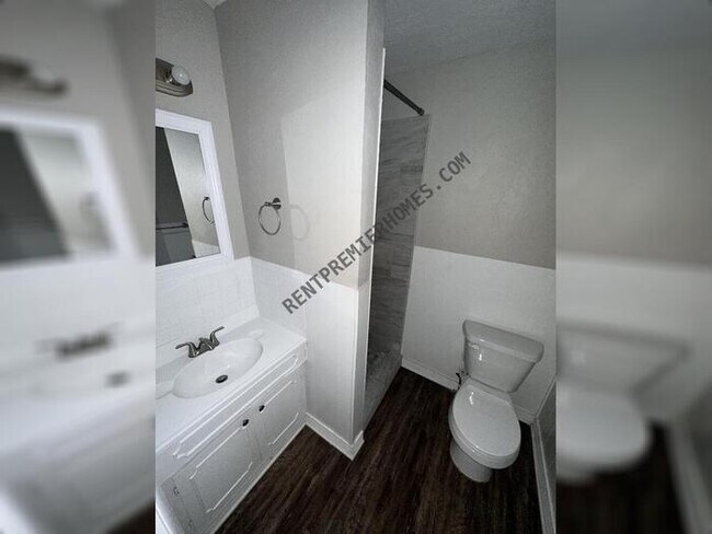 Building Photo - 3036 Overland Dr. Del City, OK 73115