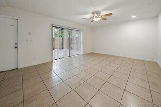 Building Photo - 237 Alemeda Dr