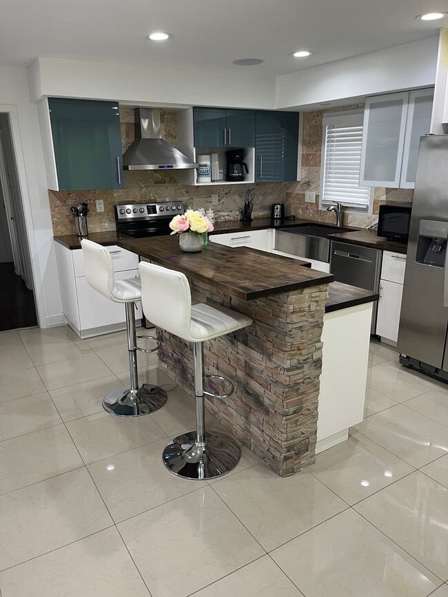 Foto del edificio - 115 16th St NE