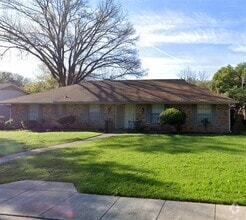 Building Photo - 2626 Brookview Dr