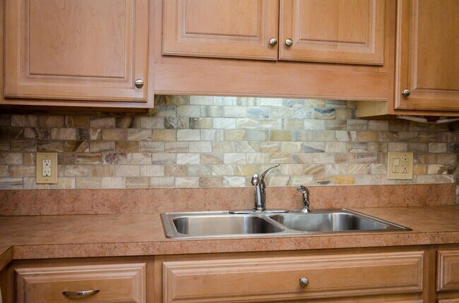 Building Photo - 1316 Wright St