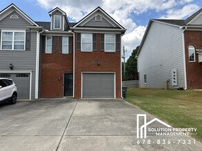 Building Photo - 34 N Oaks Cir