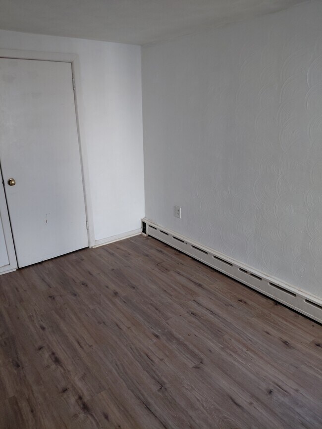 Foto del edificio - 1037 E Philadelphia St