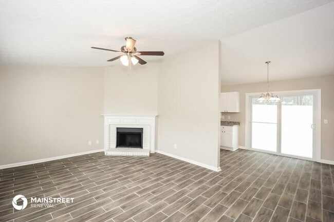 Building Photo - 10406 Wrens Dr