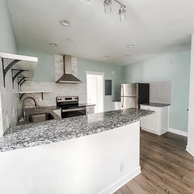 Building Photo - 23 S Lakeside Dr