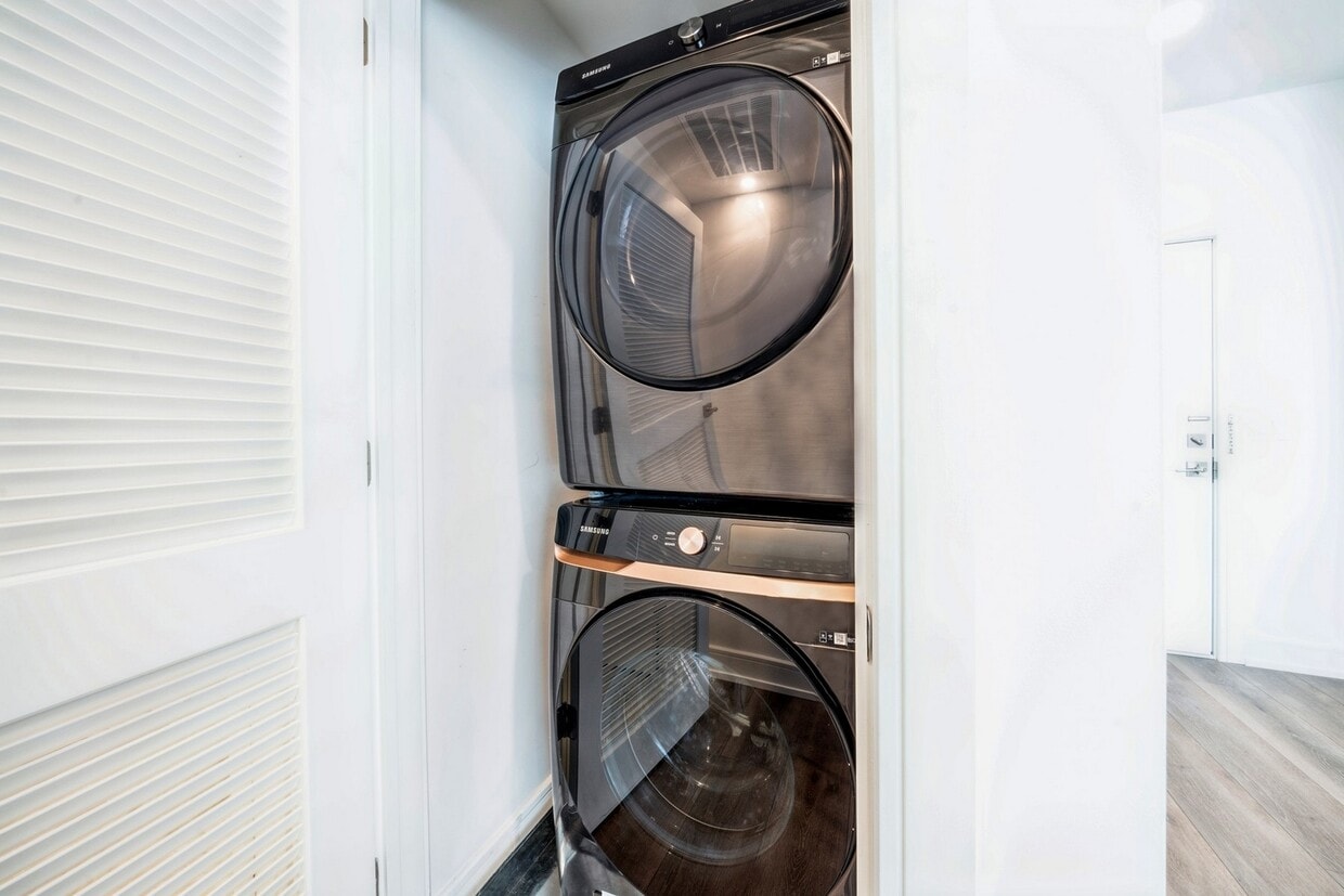 Photo - 32 Jones St (Jersey City, NJ)