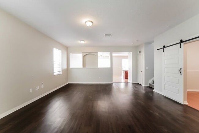 Building Photo - 12113 Fern Haven Ave