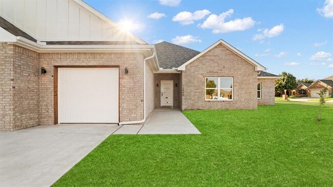 Foto del edificio - 12800 NW 6th St