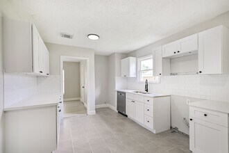 Building Photo - 5007 Northridge Dr