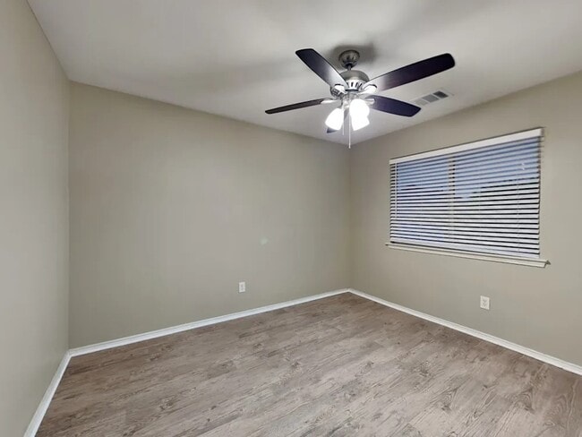 Building Photo - 7213 Fossil Garden Dr