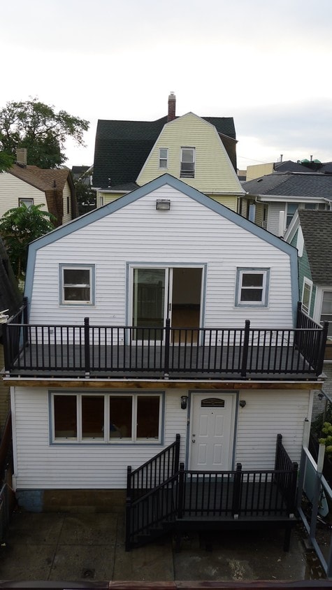 Primary Photo - 167 Beach 90th St