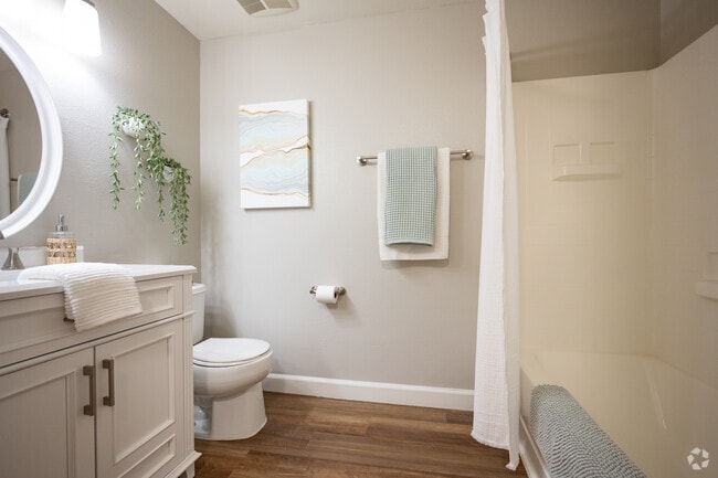 1BR, 1BA - 798SF - The Meadows at Fountaingrove