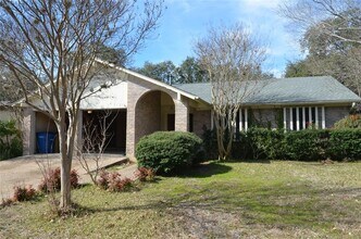 Building Photo - 11510 Oak View Dr