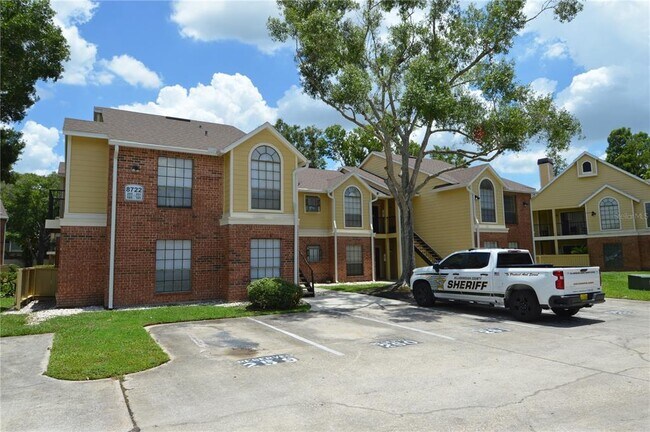 Foto del edificio - 8722 Mallard Reserve Dr