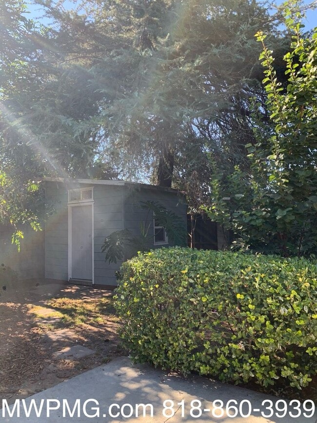 Building Photo - 9129 Monogram Ave
