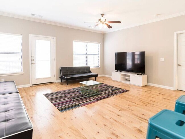 Foto del edificio - Texan Shoal Creek 2 Bed 2 Bath
