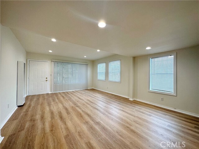 Building Photo - 6307 S Denker Ave