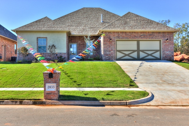 Building Photo - 2833 Tranquilo Ln