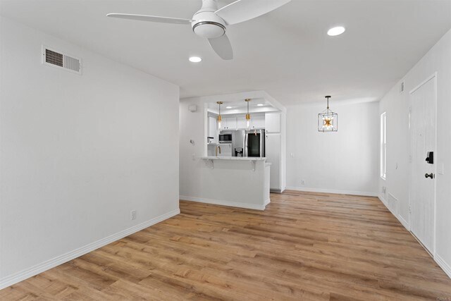 Foto del edificio - 8795 Gilman Dr