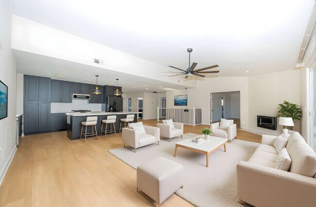 Foto del edificio - Spring Valley Stunning 2-story  5 bd / 3 b...