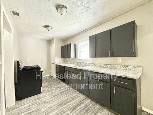 Foto del edificio - 521 NW 114th St