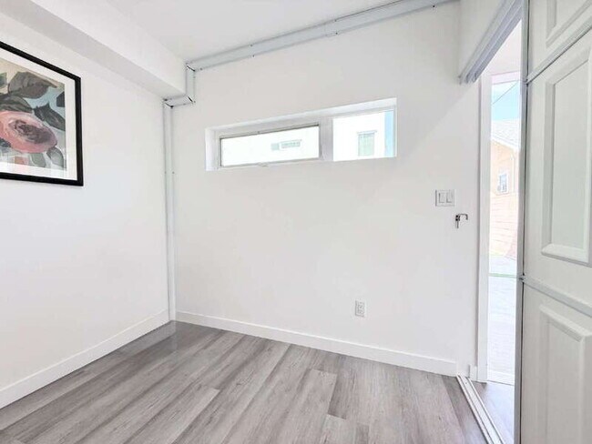 Foto del edificio - 1258 Leighton Ave