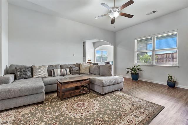 Foto del edificio - 5500 Persimmon Dr