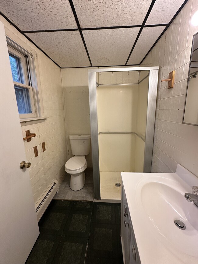 Foto del edificio - 27 Eastern Ave