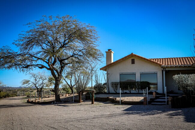 Building Photo - 18330 Moonlight Mesa Rd