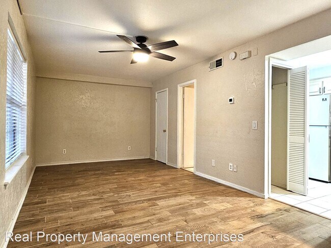 Foto del edificio - Studio, 1 bath House - 11120 N Stratford D...