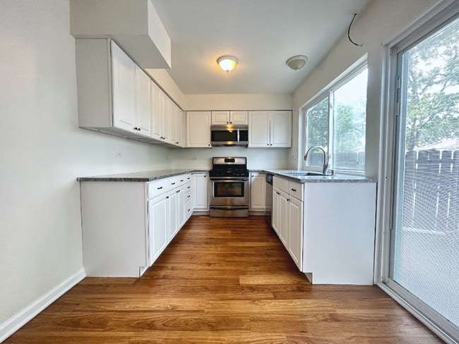 Foto del edificio - 1949 Governors Ln