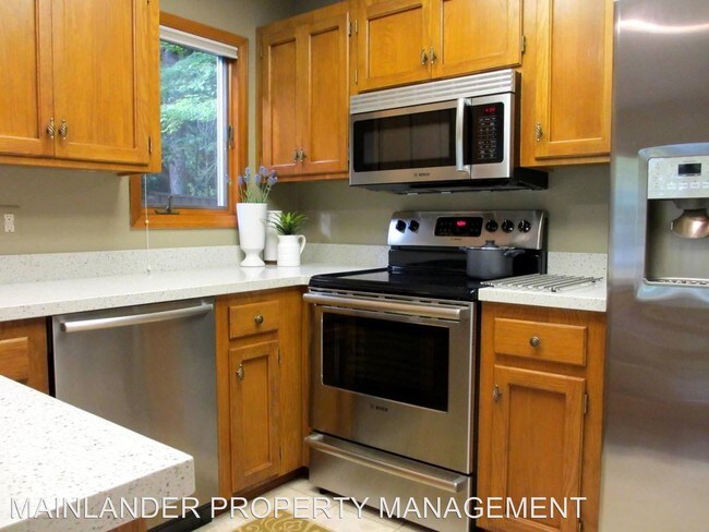 Building Photo - 3485 Devonshire Dr