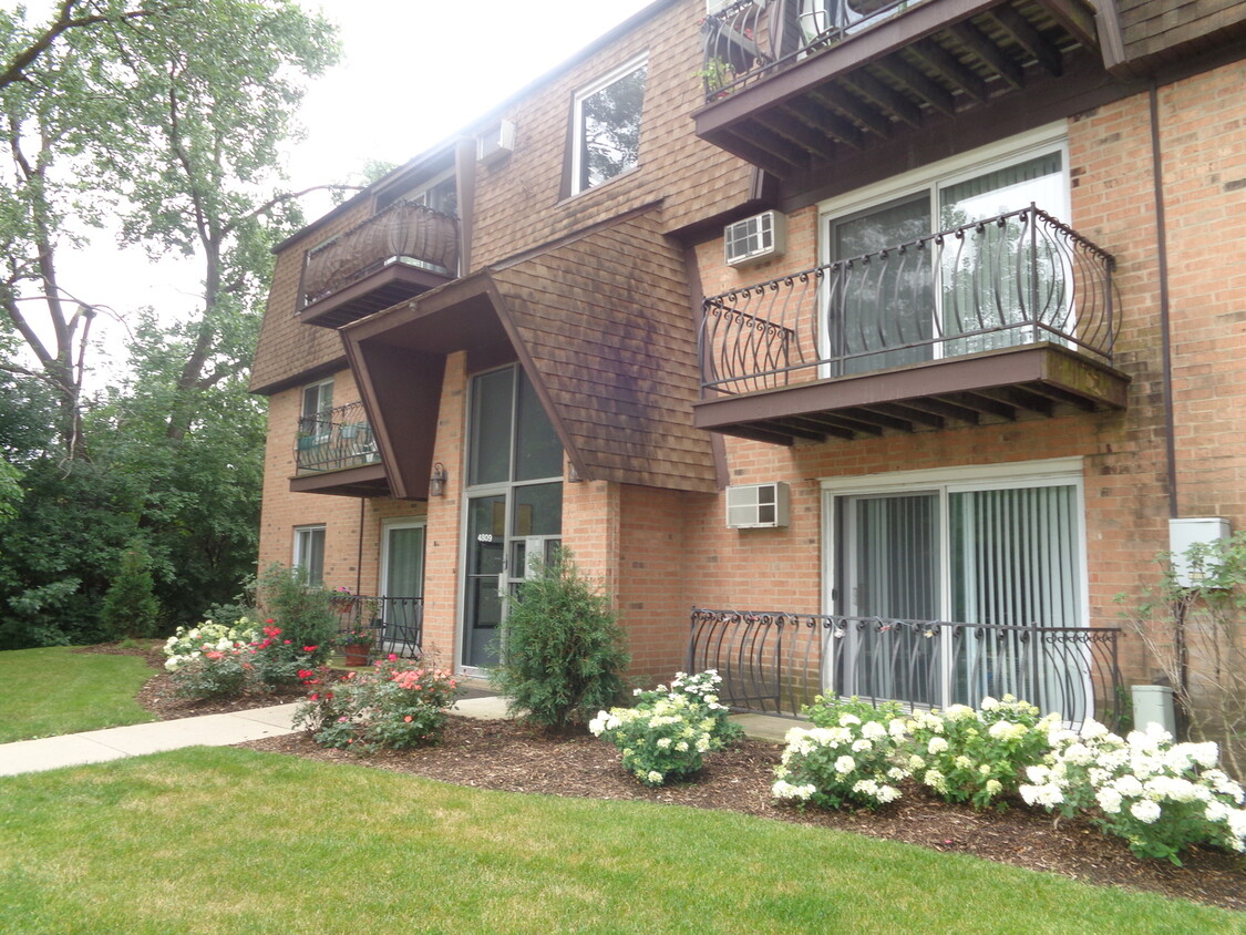 Primary Photo - 4809 W Engle Rd