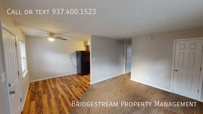 Building Photo - Ranch level 1 bedroom, 1 bath unit in East...