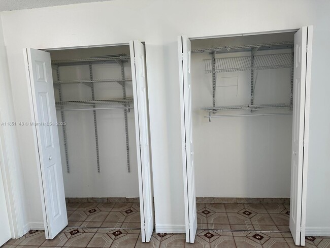 Foto del edificio - 11780 SW 18th St