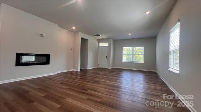 Building Photo - 8110 Whitegrove Rd