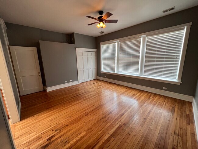 Dormitorio/Sala de estar - 77 S Lasalle St